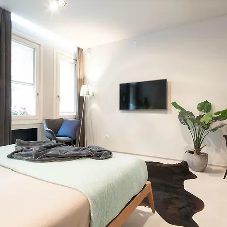 Officine Cavour Piazza Cavour *